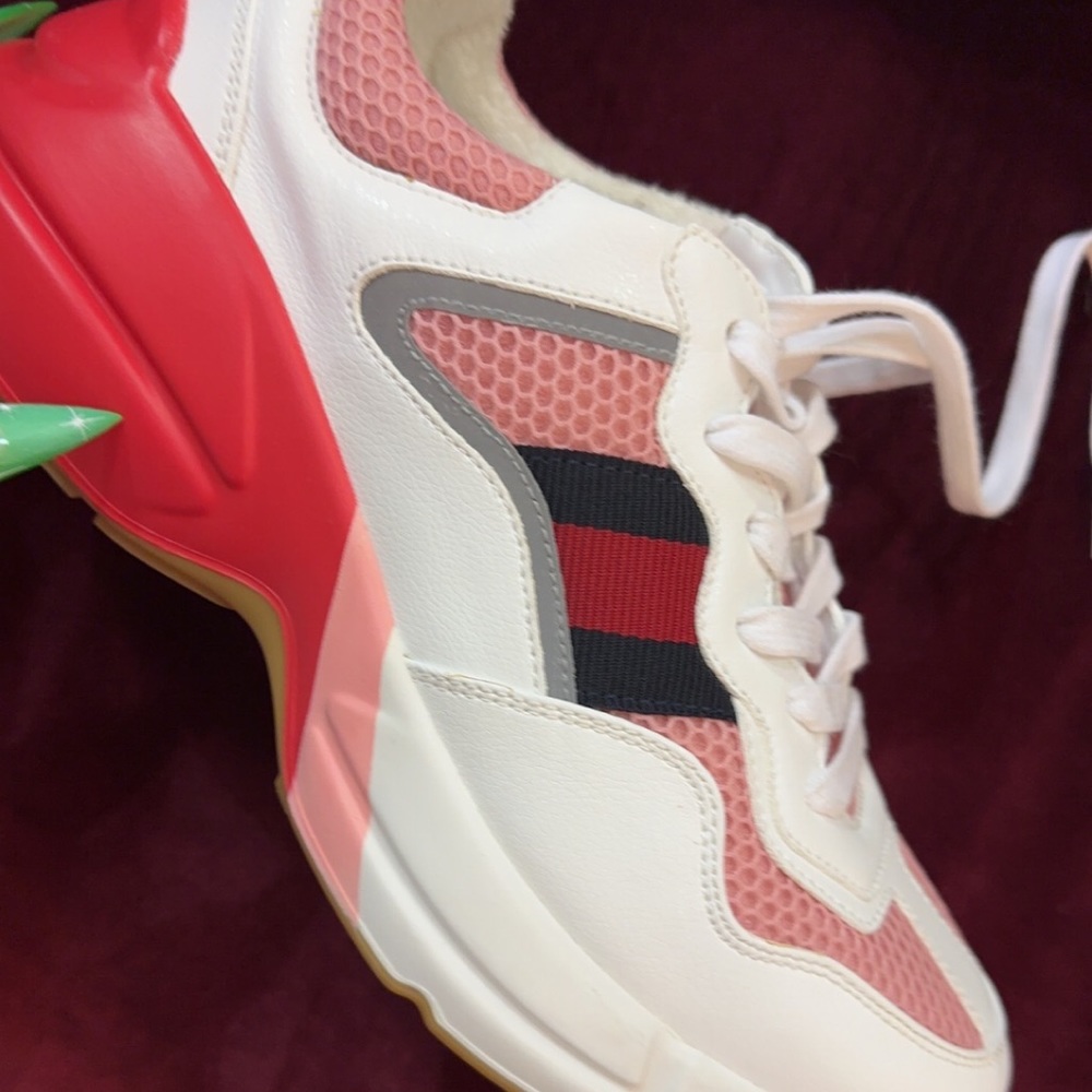Gucci Rhyton sneaker - Picture 1 of 7